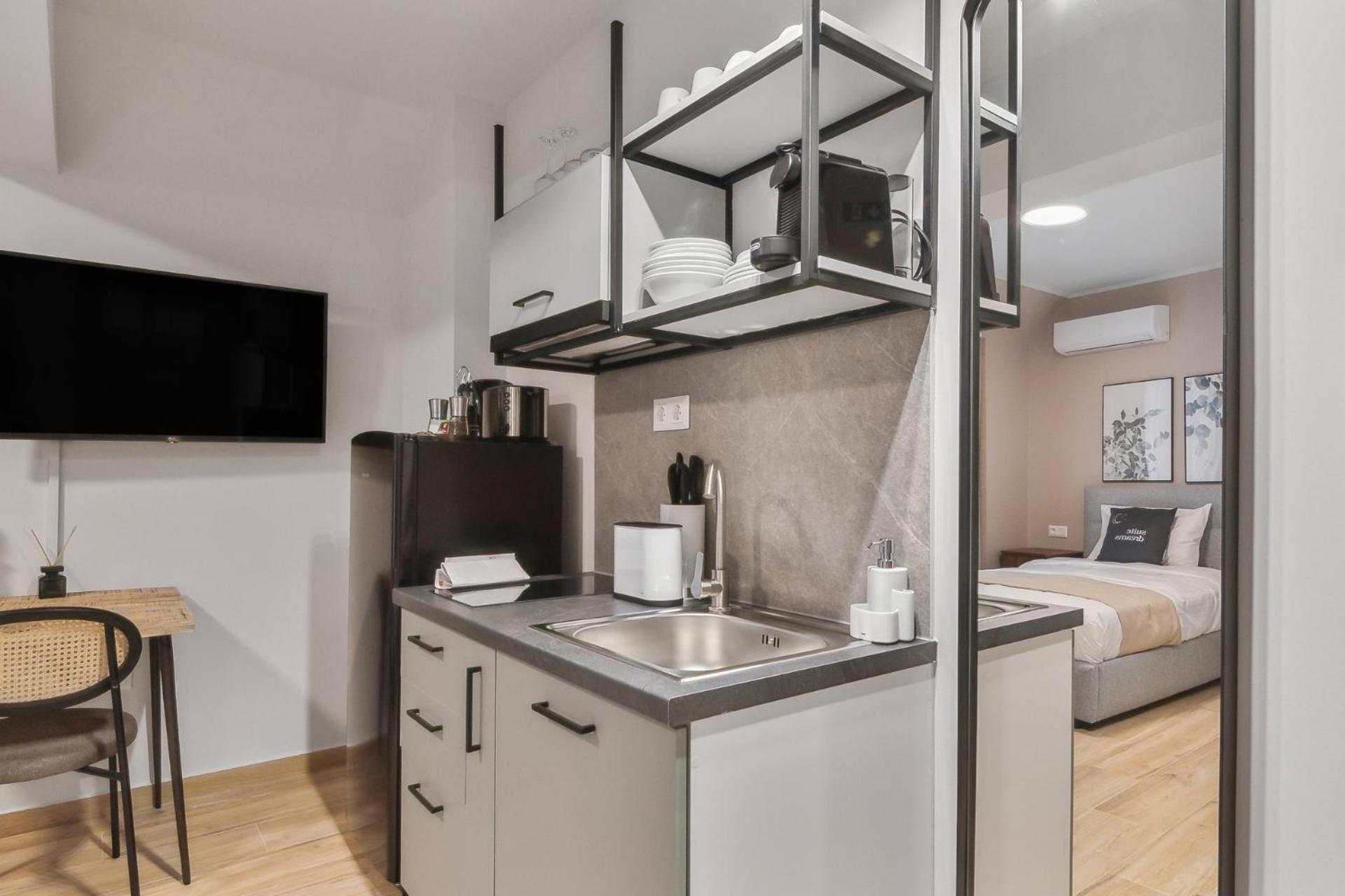 Limehome Athens Solonos City Center 객실 사진