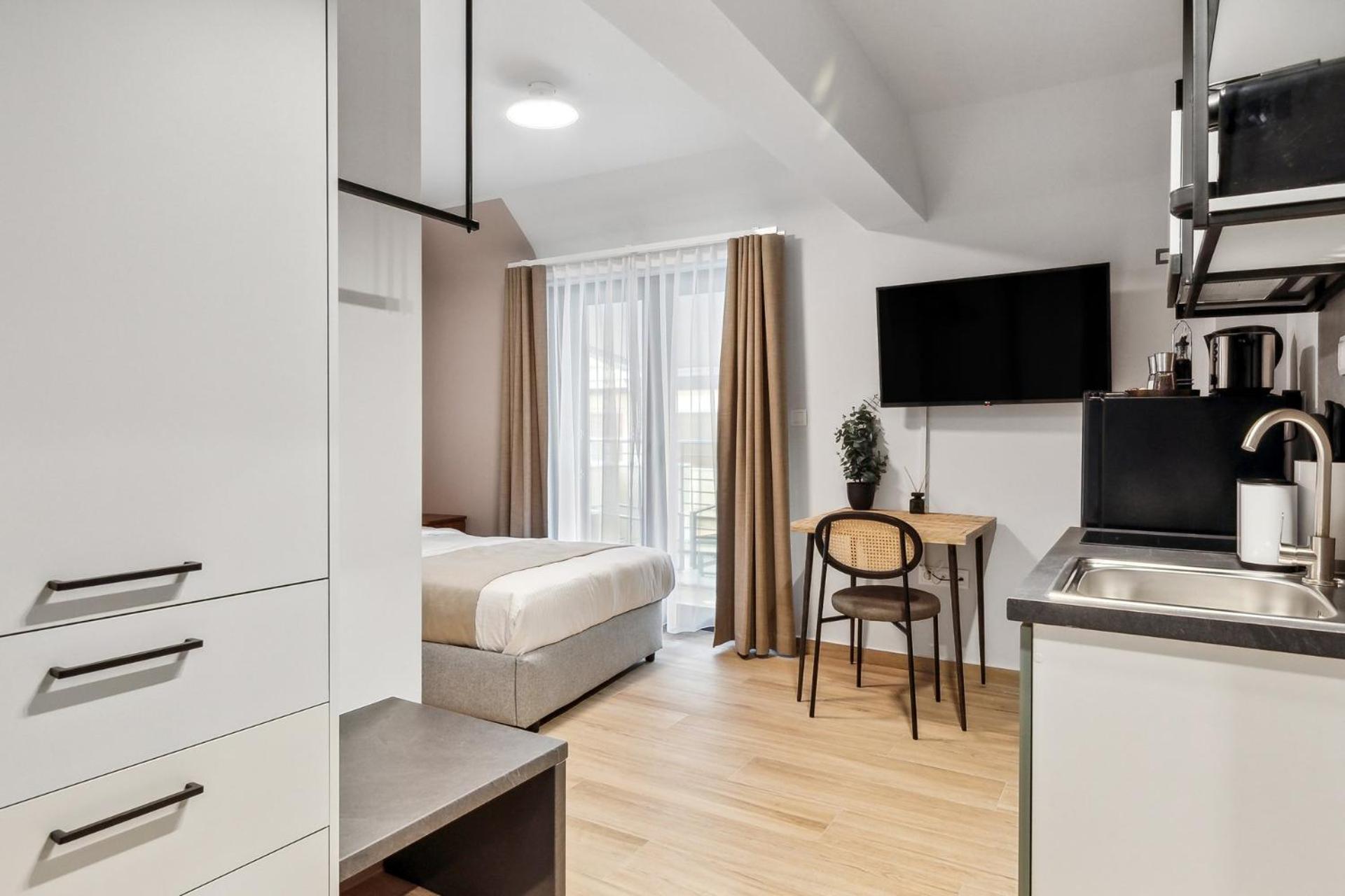 Limehome Athens Solonos City Center 객실 사진