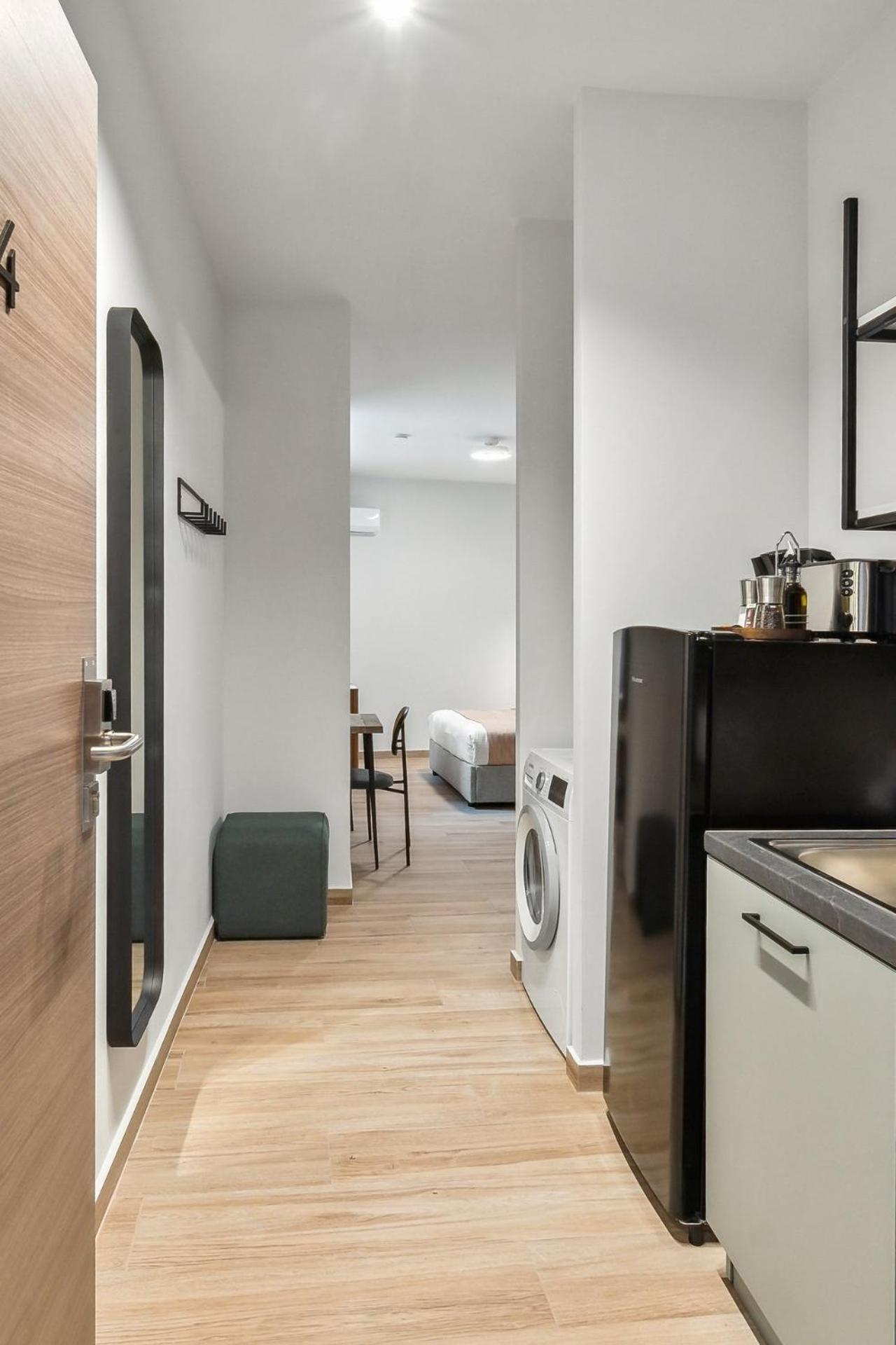 Limehome Athens Solonos City Center 객실 사진