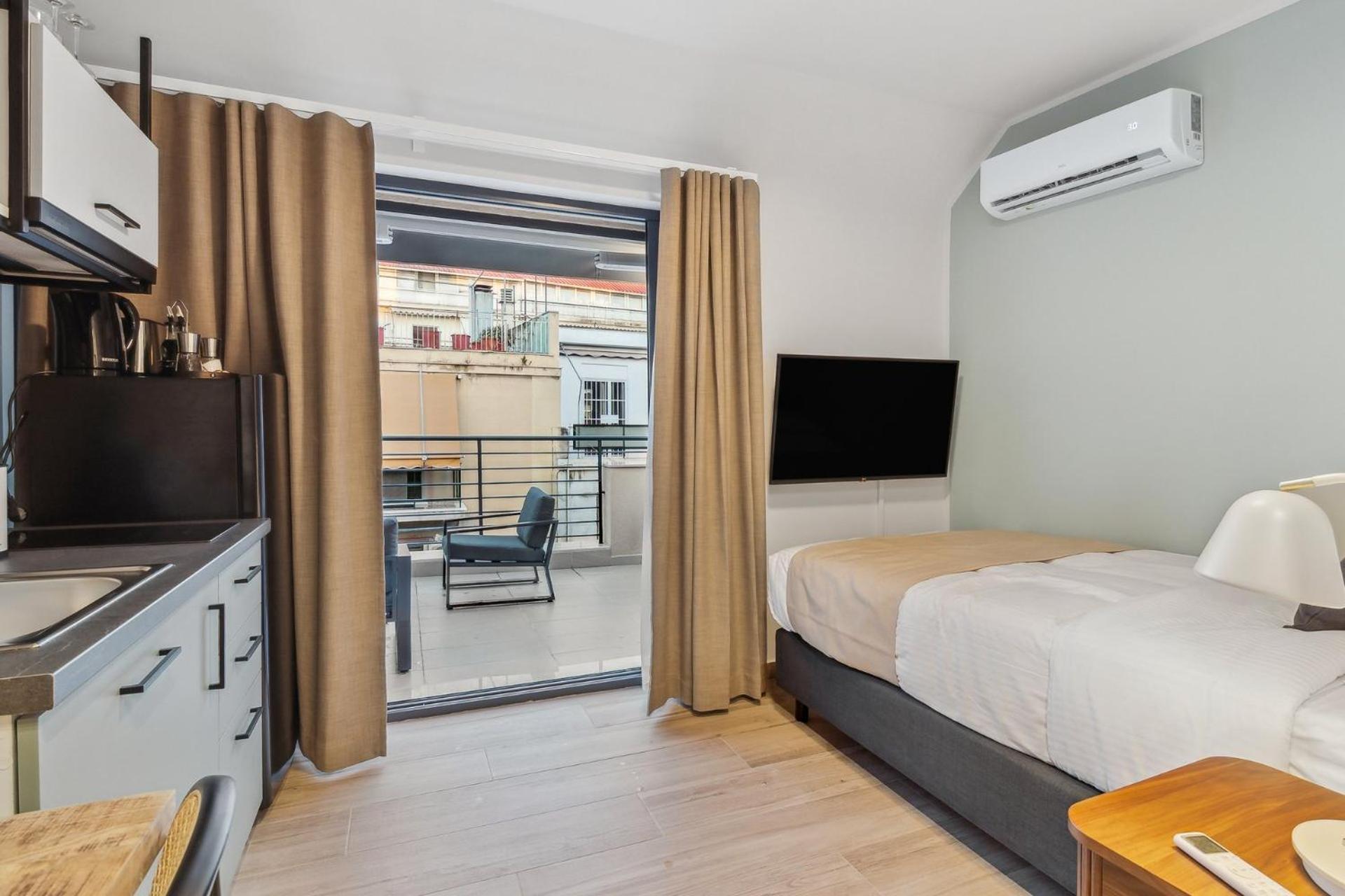 Limehome Athens Solonos City Center 객실 사진