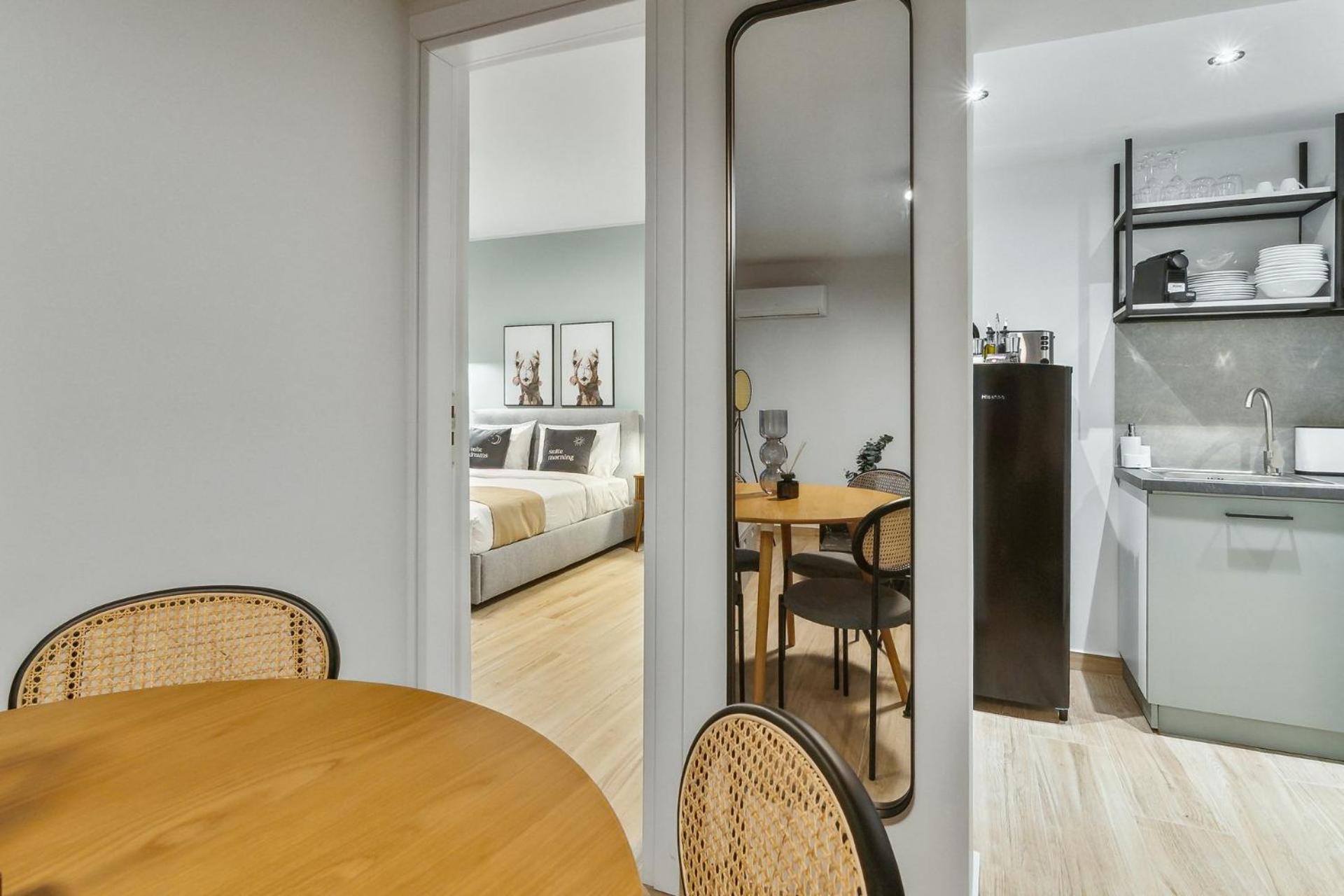 Limehome Athens Solonos City Center 객실 사진